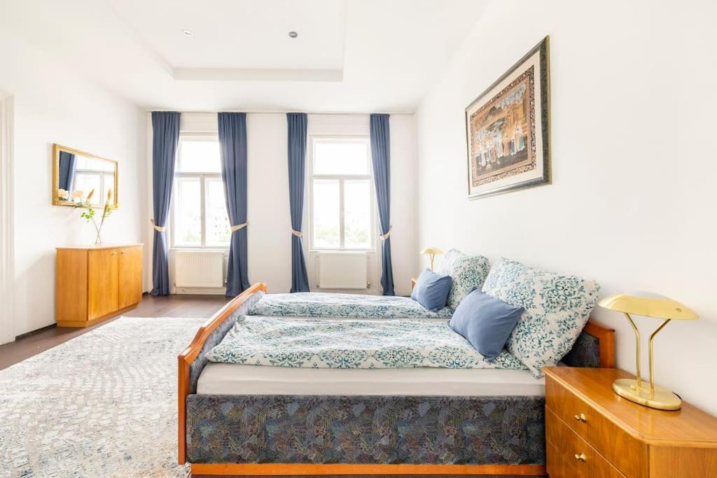 Charming Spacious Apartment Wien Exteriör bild